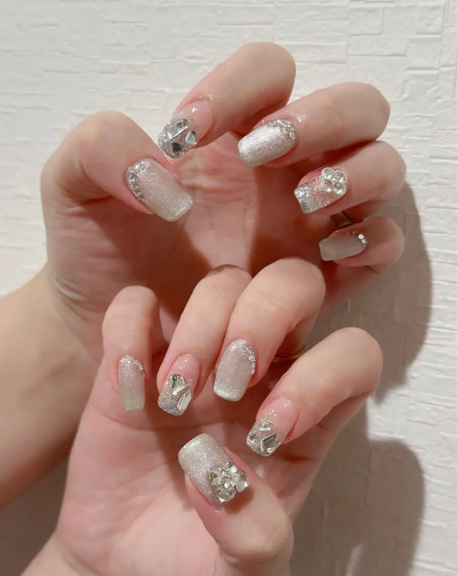 ネイル オーロラネイル 長さ出し フットネイル 韓国ネイル ラメ(グリッター) ハンドネイル 👍thumbs up nail👍のネイルデザイン
