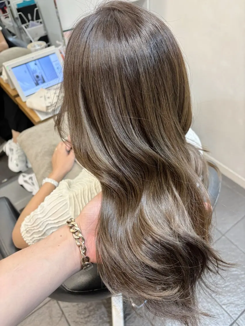 カラー ベージュカラー ヘーゼル ヘアカラー トリートメント ヘッドスパ グレージュ/髪質改善 Yamato.hのヘアスタイル