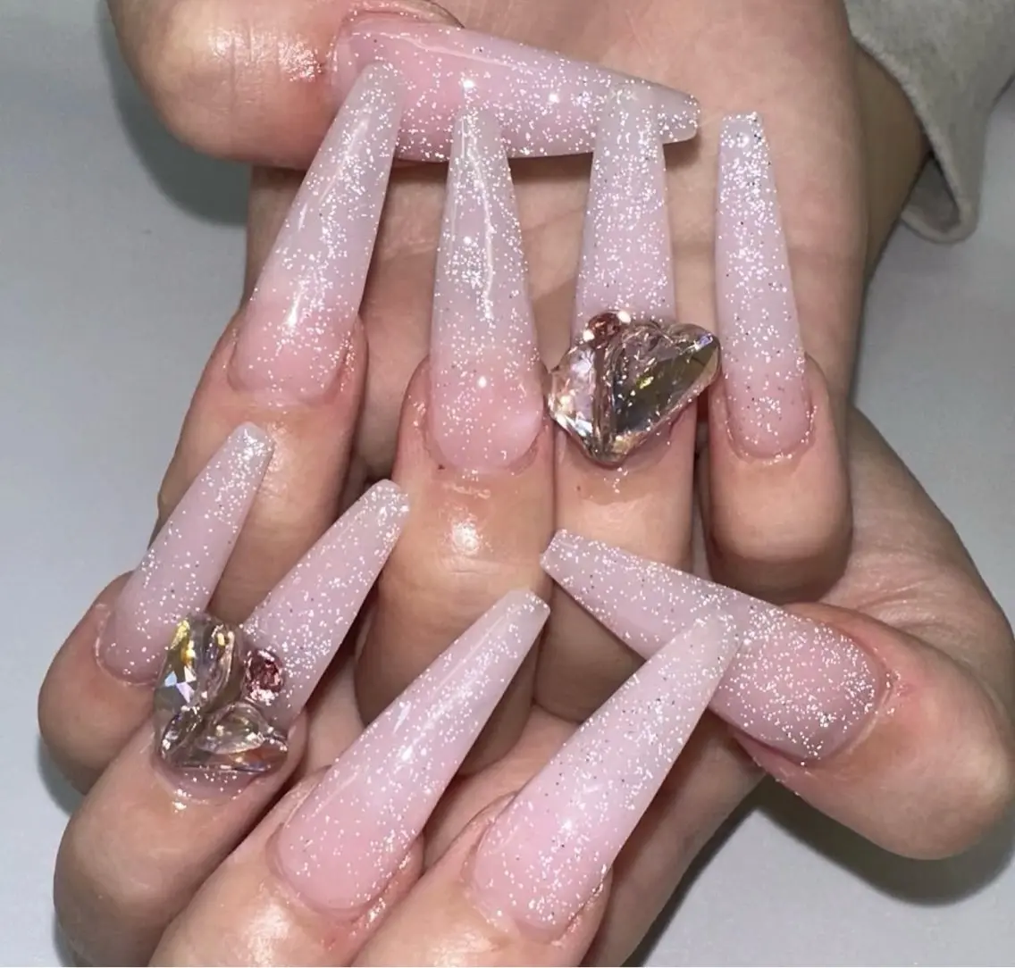 ネイル グラデーション キラキラネイル ワンカラーネイル 冬ネイル Jenn Nail Salonのネイルデザイン