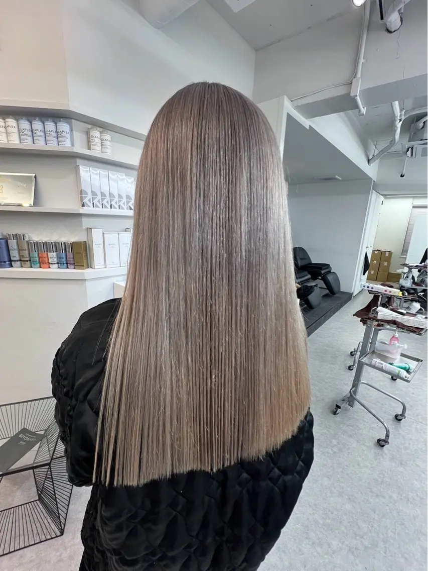ロング カラー アッシュ ベージュカラー ブリーチ ブロンド ブロンドベージュ 💍モテる艶髪 透明感カラー💖のヘアスタイル