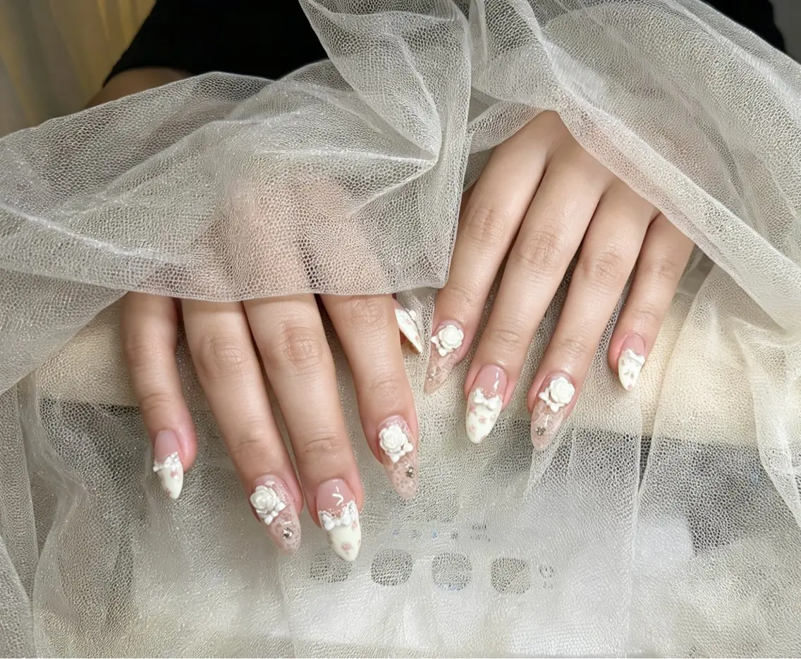 ネイル ハンドネイル Maggie nailクロのネイルデザイン