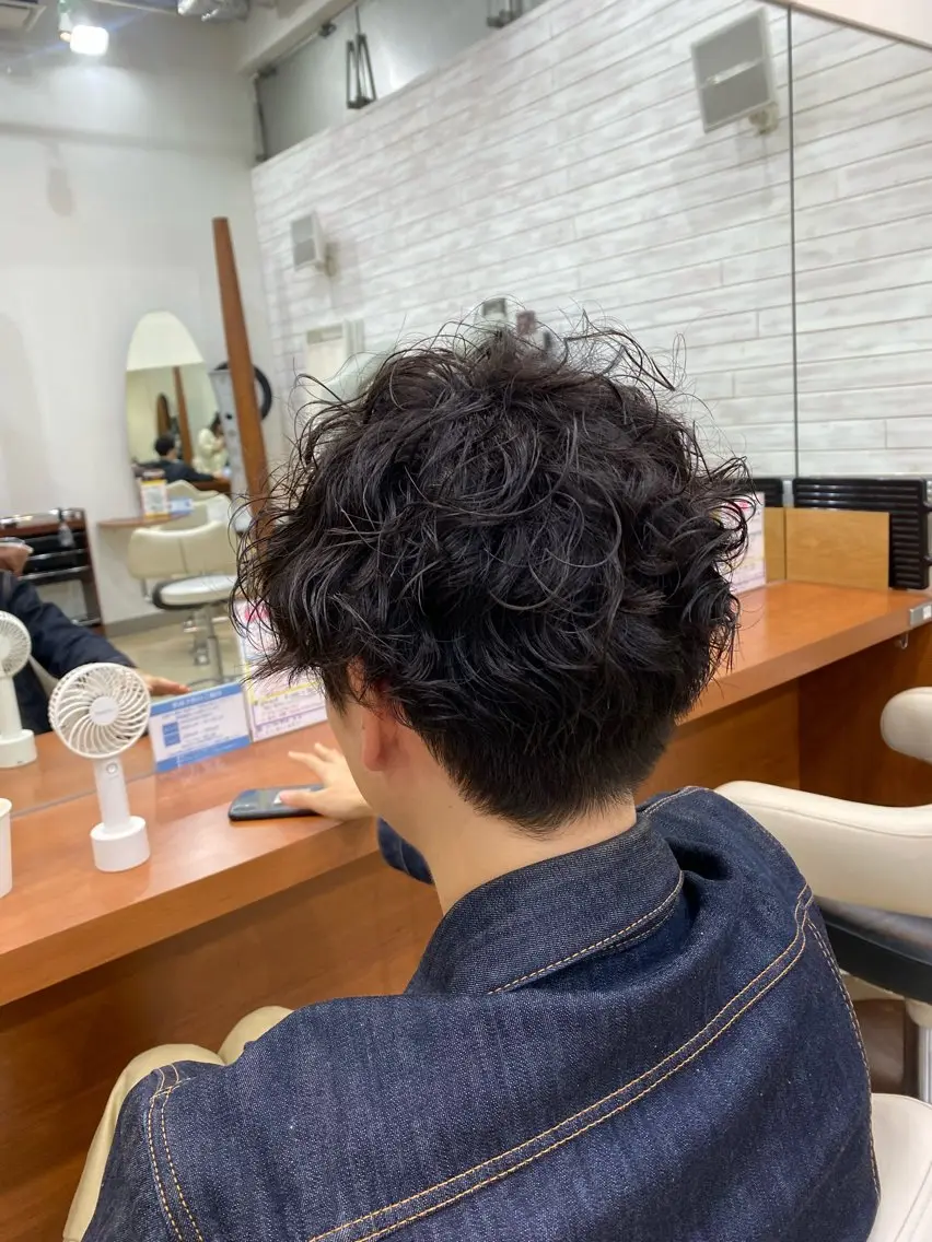 パーマ メンズ メンズパーマ スパイラルパーマ うる艶カラー/ 髪質改善/まい🪐‪のヘアスタイル