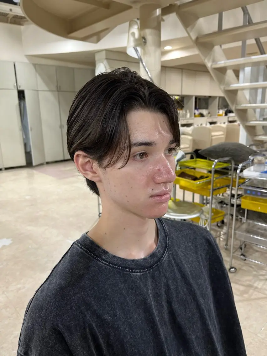 メンズ 刈り上げ カット 谷口 鈴音のヘアスタイル