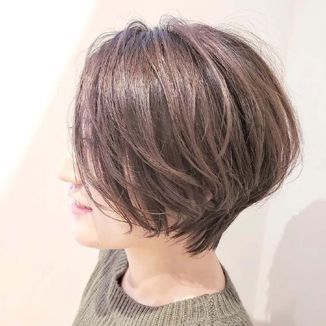 ショート 中高下 由真のヘアスタイル
