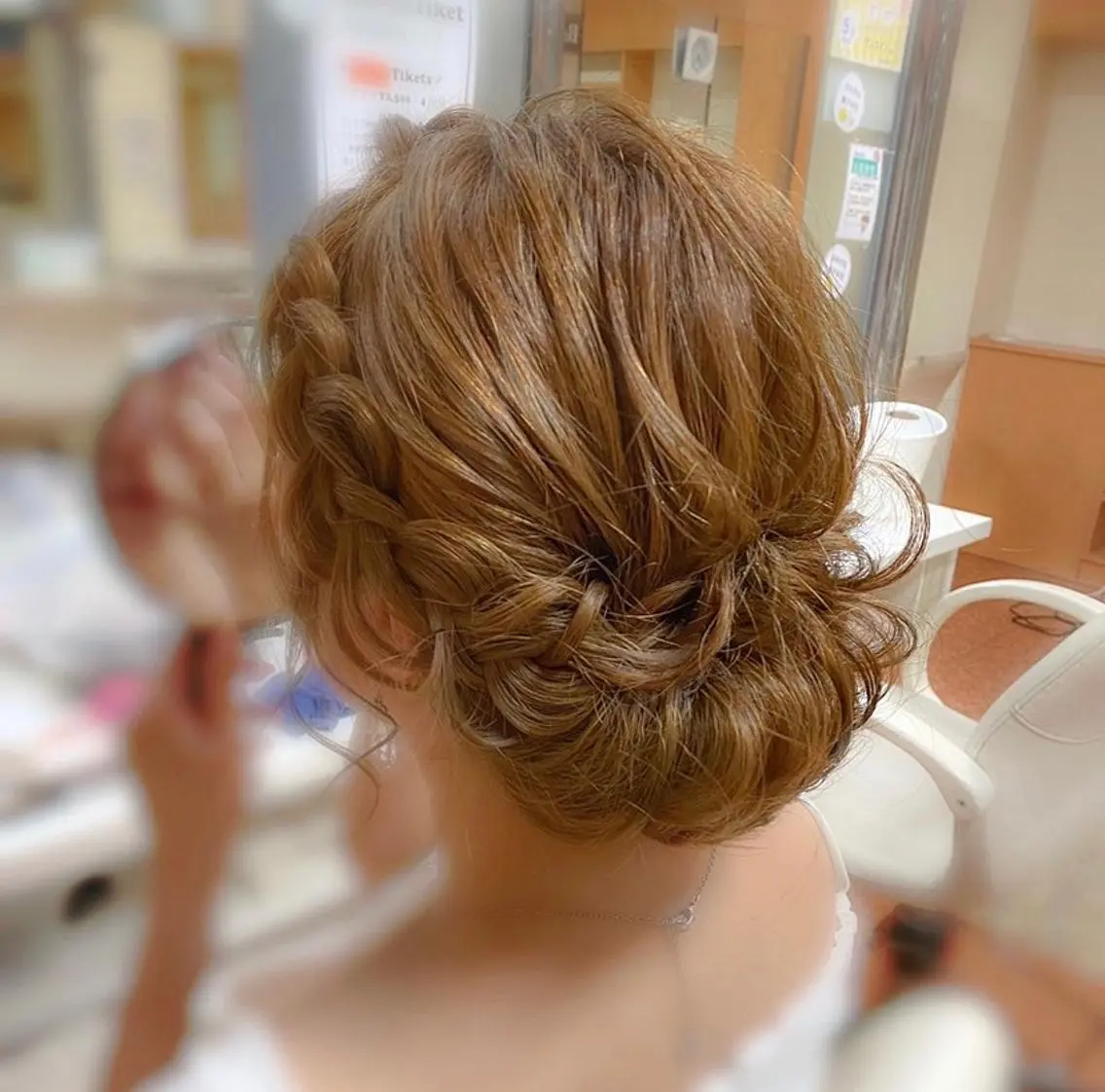 セミロング ヘアアレンジ ヘアセット 竹野 実優のヘアスタイル