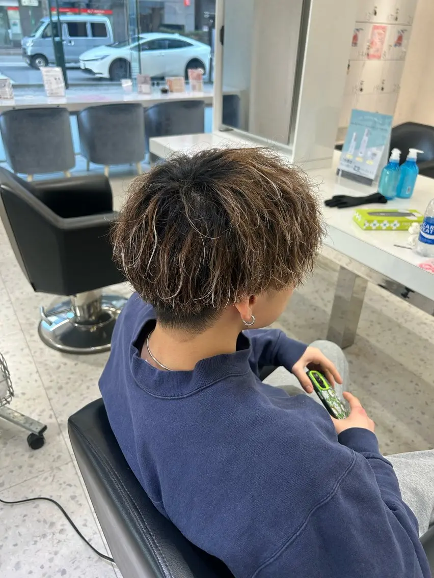 メンズカット+ブリーチなしワンカラーの写真