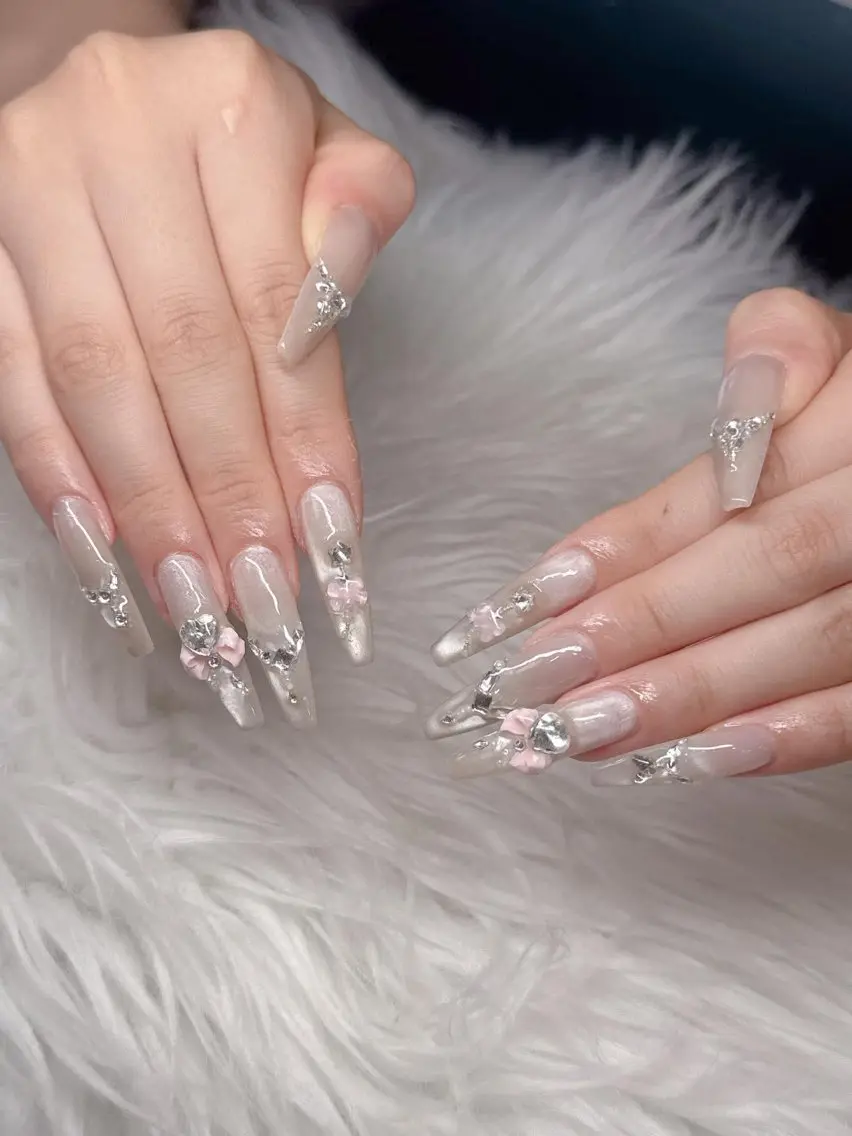 ネイル 長さ出し グラデーション 卒業式 キラキラネイル マグネットネイル ハンドネイル Lee Nailsのネイルデザイン