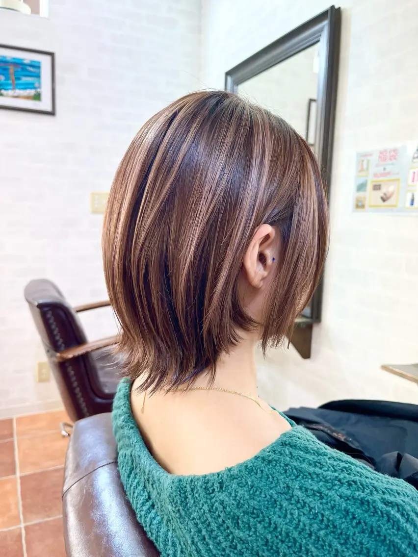 ショート ハイライト 大澤 唯のヘアスタイル
