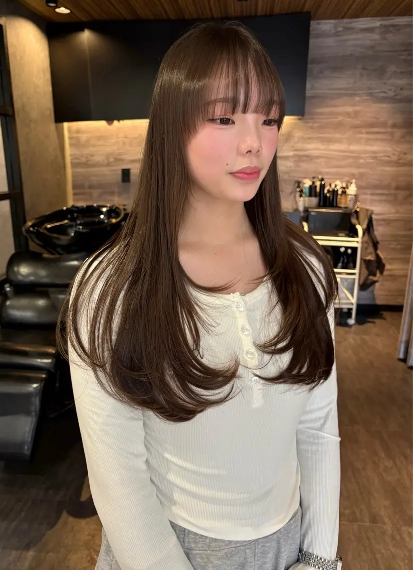 ロング カット ヘアカラー トリートメント 縮毛矯正/髪質改善/ 艶髪/レイヤーカットのヘアスタイル