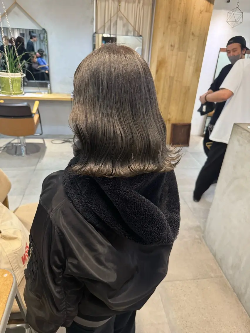ミディアム カラー 透明感カラー グレージュ カット ヘアカラー トリートメント Lomalia 🤍🫧/makoのヘアスタイル