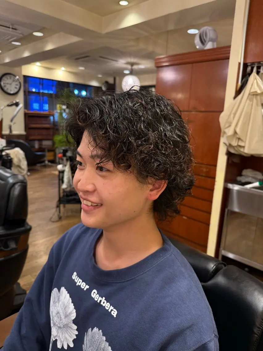 パーマ メンズ 波巻きパーマ パーマ 榎宮 隆富のヘアスタイル