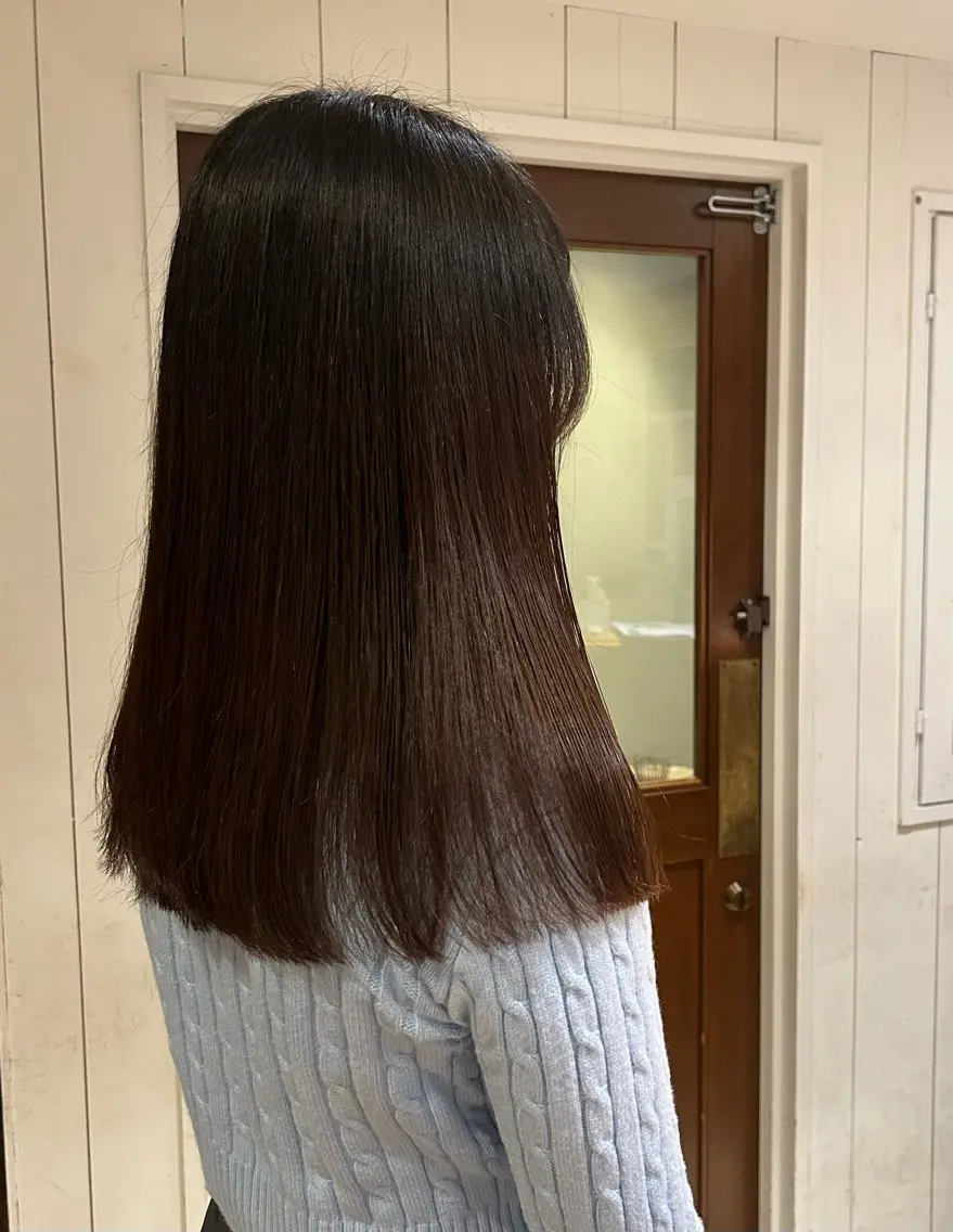 セミロング カット yusa🌿‬レイヤ ー/赤みなしカラーのヘアスタイル