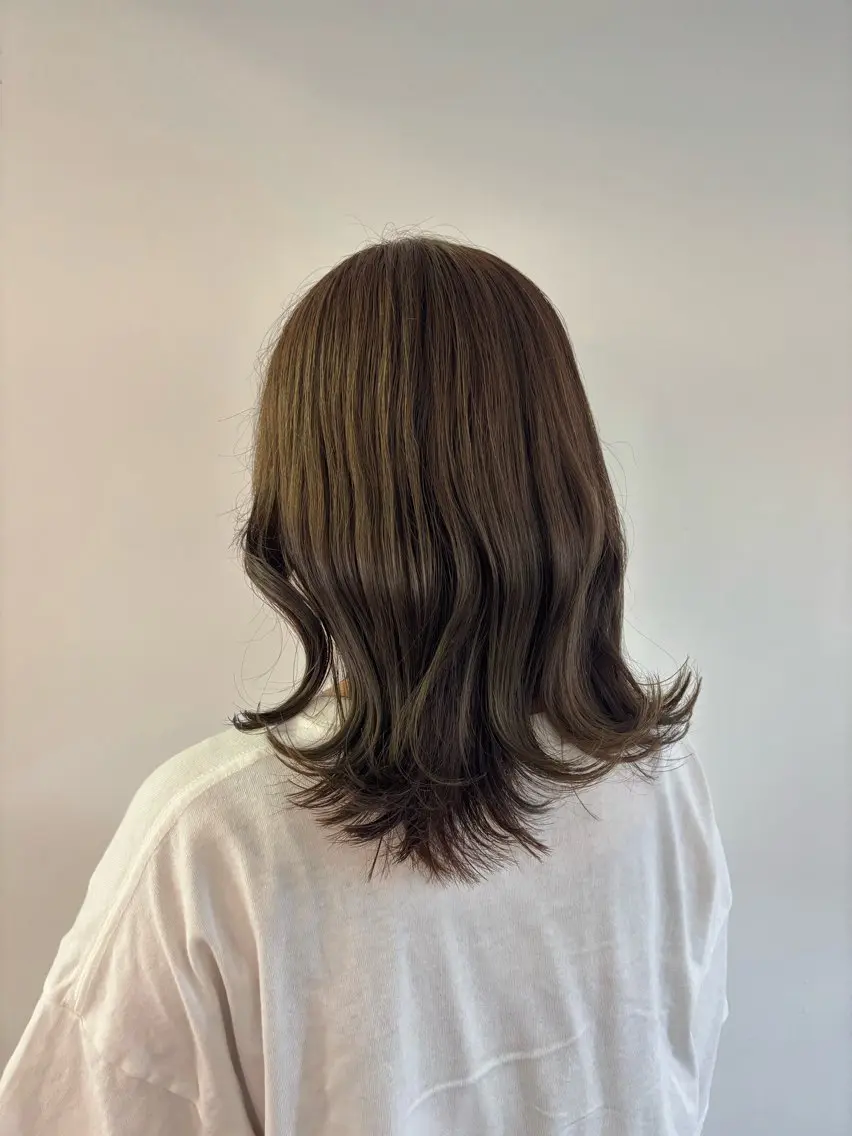 ミディアム ヘアカラー 小嶋 咲輝のヘアスタイル