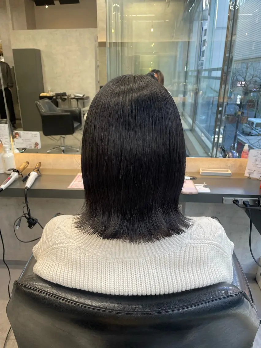 ミディアム 顔まわり× レイヤー/MIUのヘアスタイル