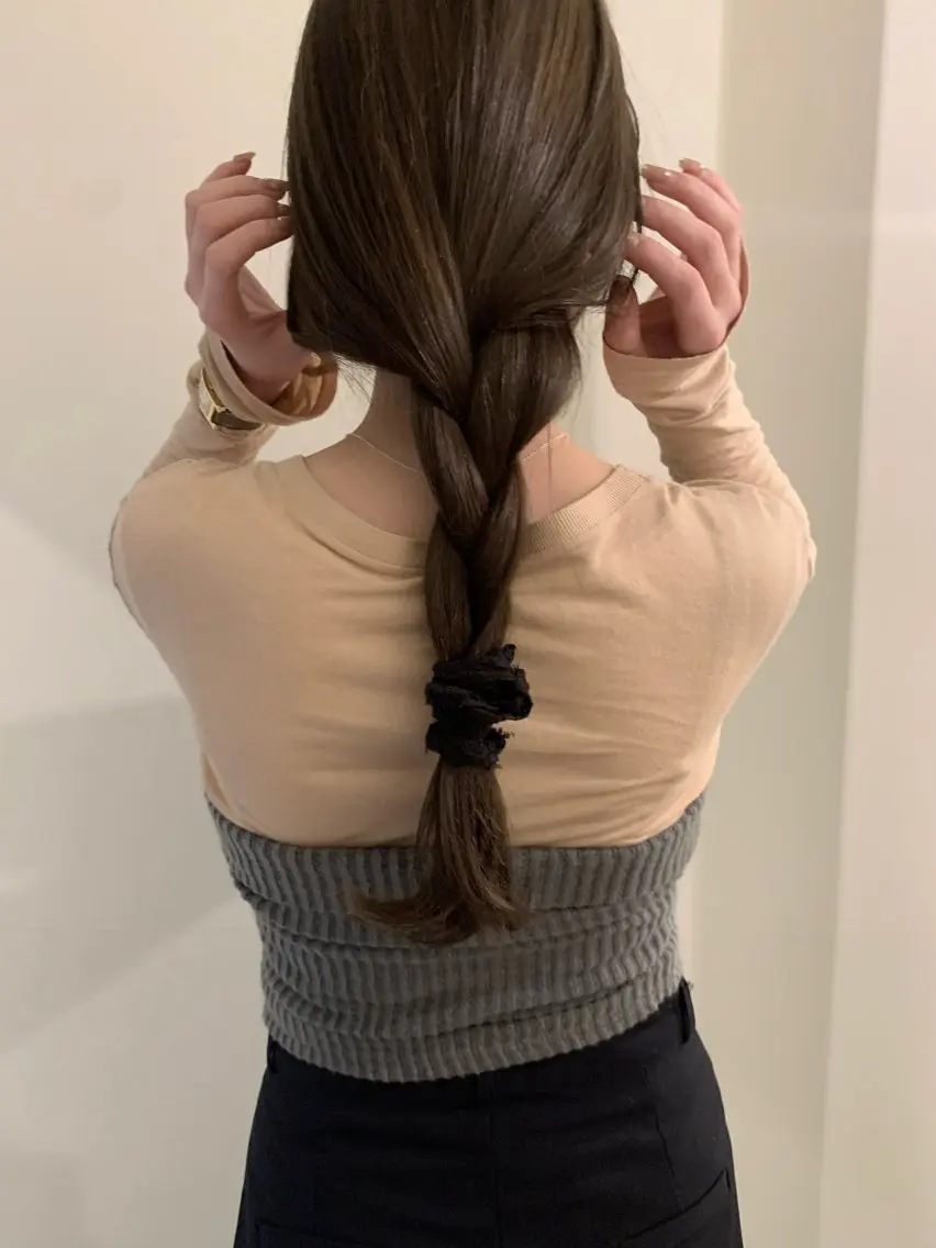 ロング カラー ベージュカラー レイヤーカット カット ヘアカラー トリートメント 落合希 Olivebeigeのヘアスタイル