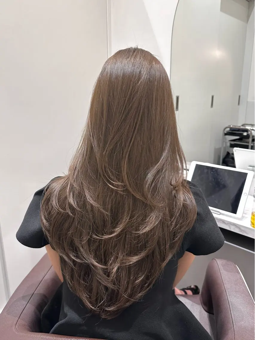 ロング カラー ベージュカラー ブリーチ ブリーチなしカラー カット ヘアカラー トリートメント 矢野 晃平のヘアスタイル