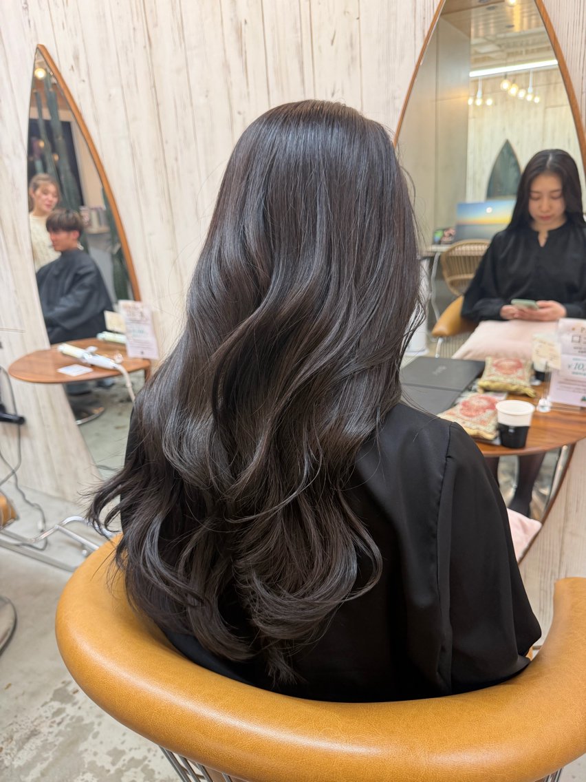 ロング カラー 顔まわりレイヤー 学生 韓国風ヘア レイヤーカット 小顔カット カット ヘアカラー トリートメント 縮毛矯正/レイヤー 髪質改善/ともきのヘアスタイル