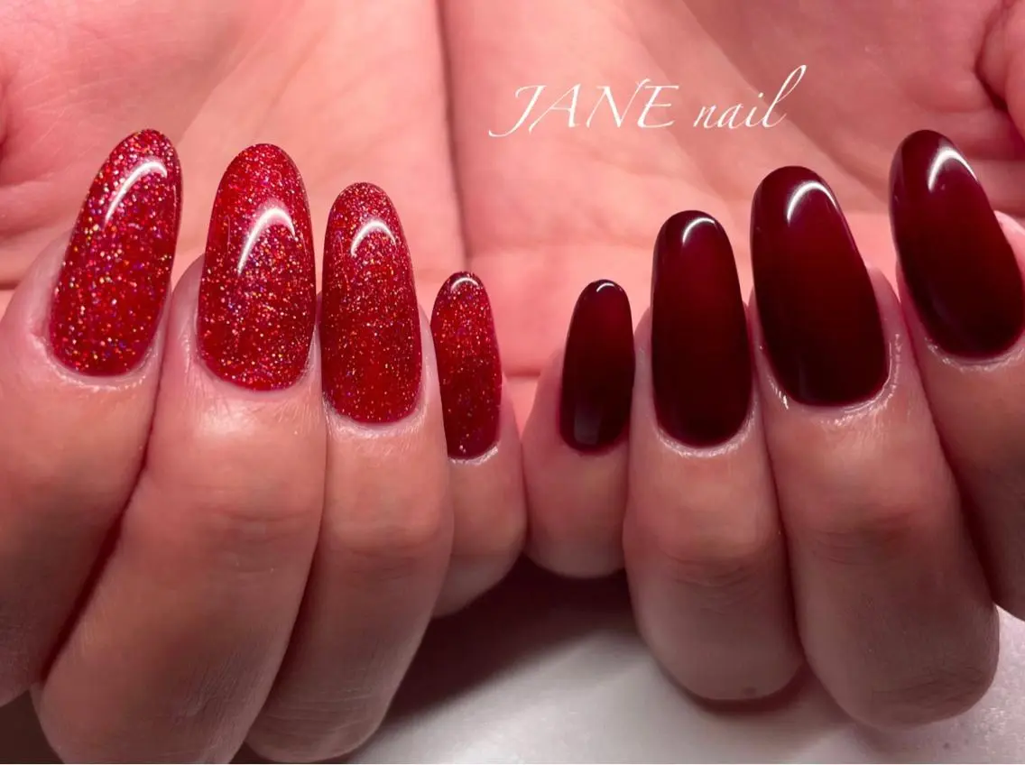 ネイル ボルドー フットネイル ラメ(グリッター) 赤色 冬ネイル ハンドネイル Nail Salon JANEのネイルデザイン