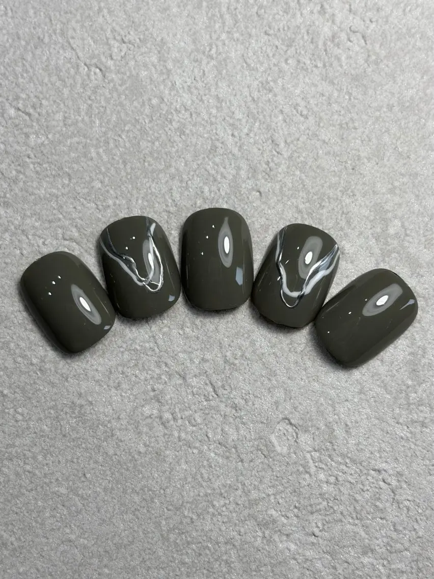 ネイル 野々市藤平田 【えみーnail】のネイルデザイン