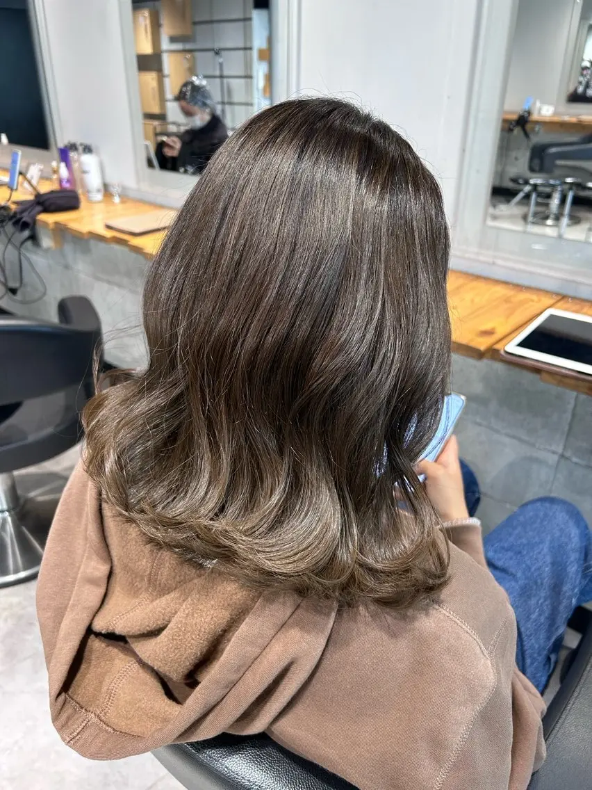 ミディアム カット ヘアカラー トリートメント ヘッドスパ レイヤーStyle 🪽菜々実のヘアスタイル