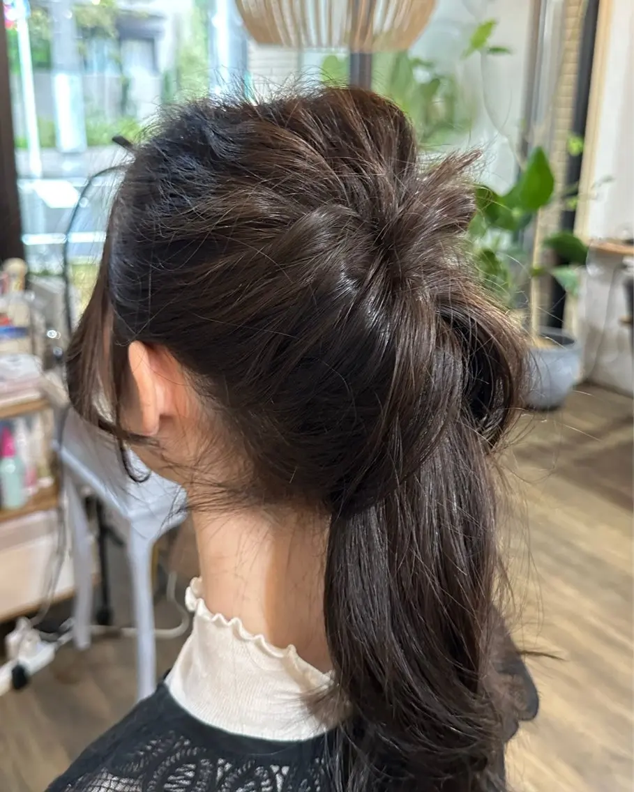 ロング カラー ヘアアレンジ ポニーテール デート 簡単アレンジ 韓国風ヘア カット ヘアカラー トリートメント 韓国レイヤー柔らかい 地毛風縮毛矯正/マツのヘアスタイル