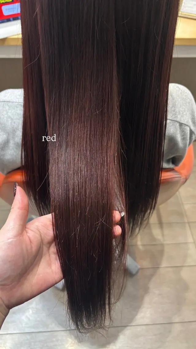 ロング カラー ブリーチ ブリーチなしカラー ヘアカラー 飯岡 セナのヘアスタイル