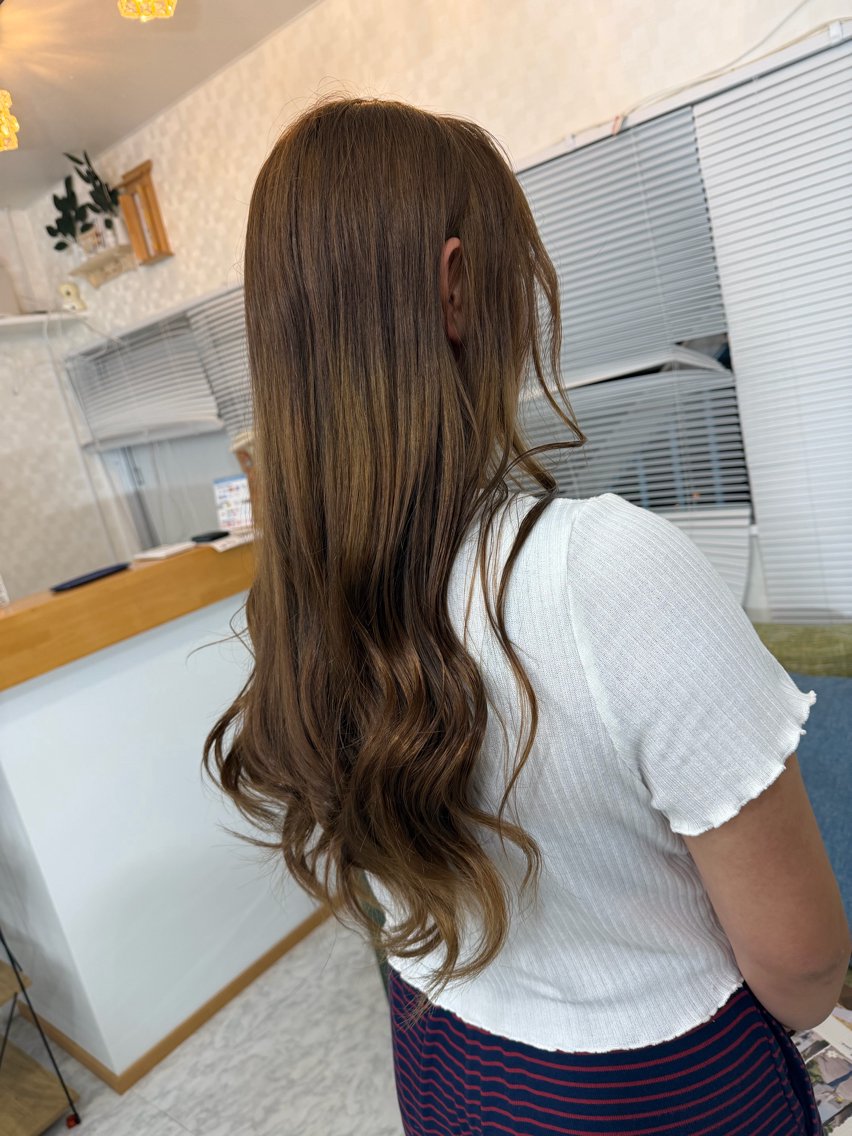 ロング ヘアカラー トリートメント MAEDA YUKIのヘアスタイル