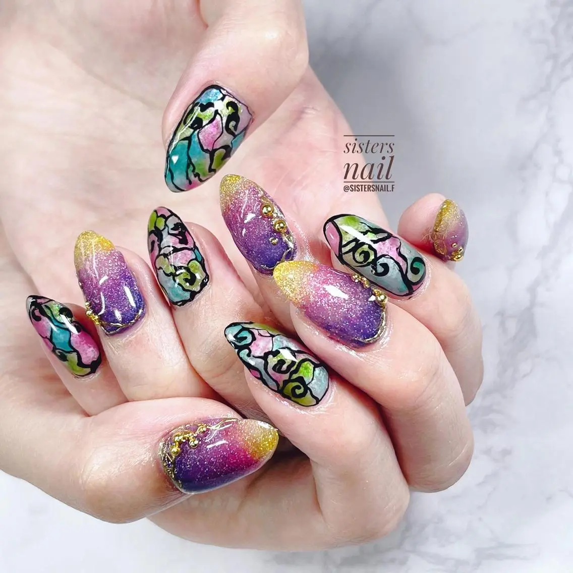 ネイル アートネイル グラデーション 夏ネイル sisters nail.fのネイルデザイン