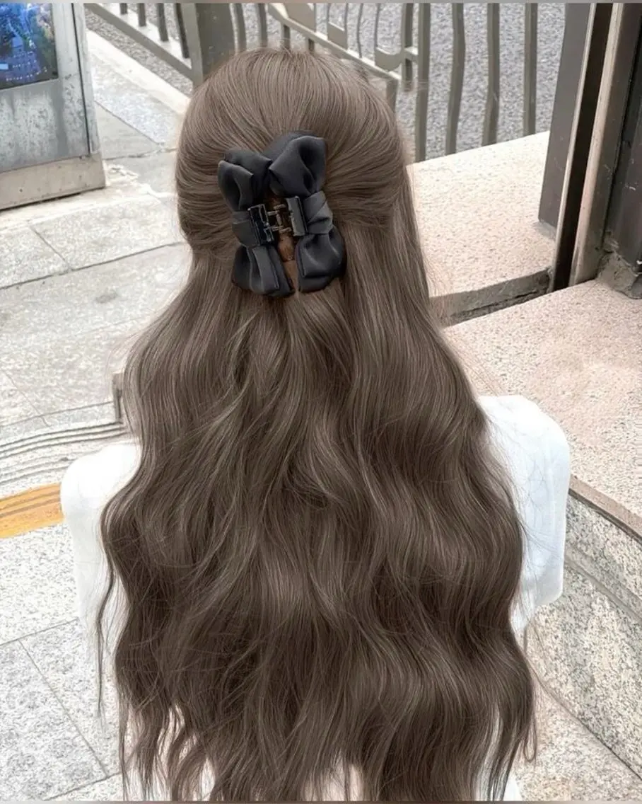 ロング カラー 透明感カラー グレージュ/あいのヘアスタイル
