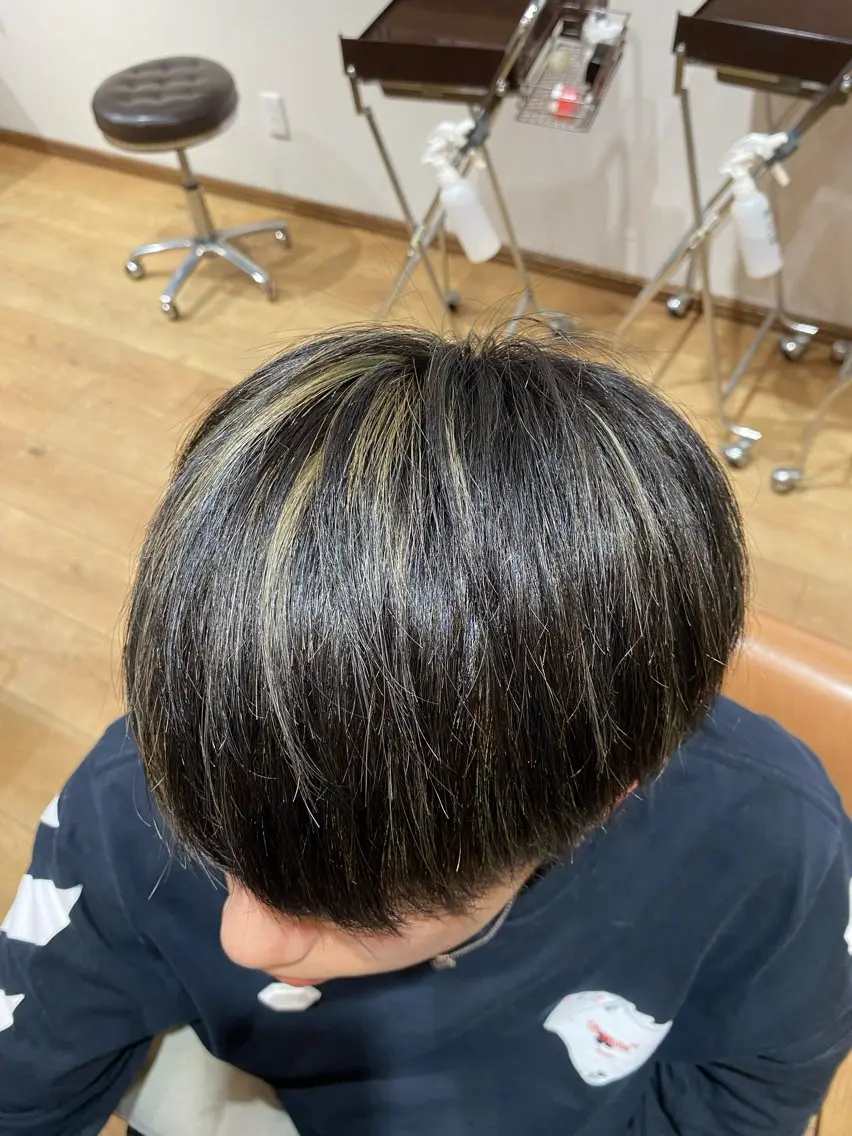 カラー メンズ メンズハイライト ハイライトカラー 暖色系カラー まおのヘアスタイル