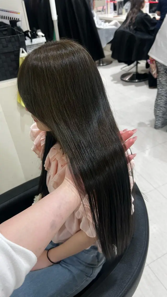ロング カラー ヘアアレンジ ヘアカラー トリートメント 韓国レイヤー&ピンク 艶髪🩶maikoのヘアスタイル