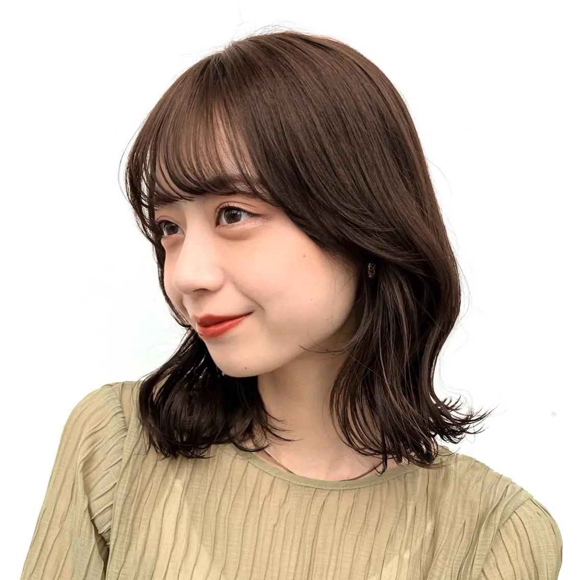 ミディアム カラー ヘアアレンジ ベージュカラー 透明感カラー ボブ くびれヘア レイヤーカット 🌱ボブ/レイヤー/ ベージュ/あやみ✨のヘアスタイル