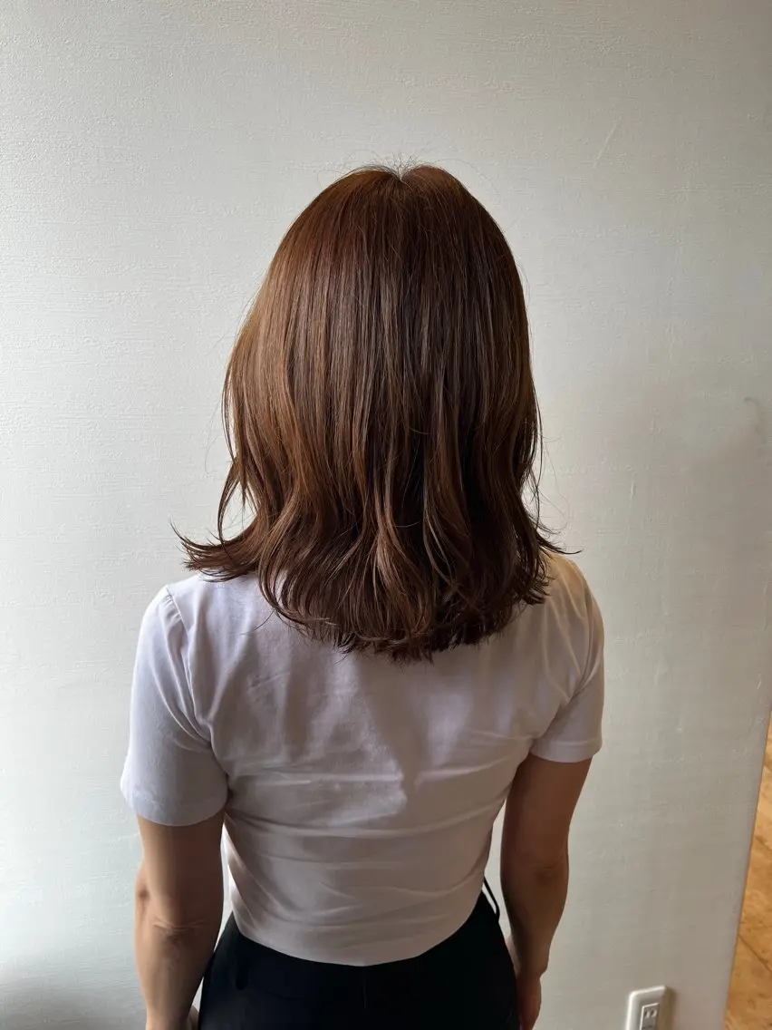 ミディアム カラー 渡辺 リオのヘアスタイル