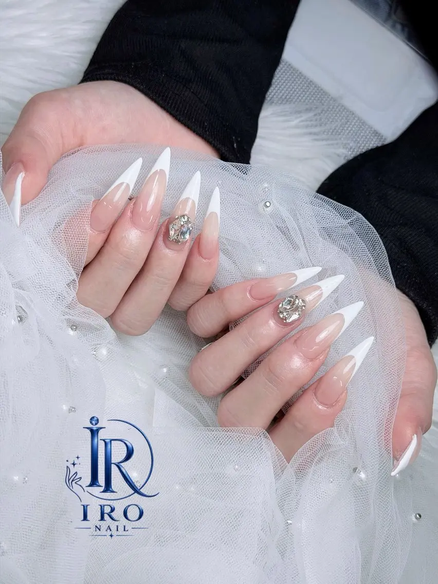 ネイル ハンドネイル IRO Nail Studioのネイルデザイン