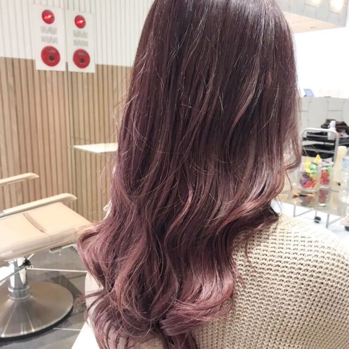 ロング カラー ベージュカラー ダブルカラー イルミナカラー ピンクカラー ピンクベージュ カット ヘアカラー トリートメント ボブ/ハイトーン 福生Radix 下田のヘアスタイル