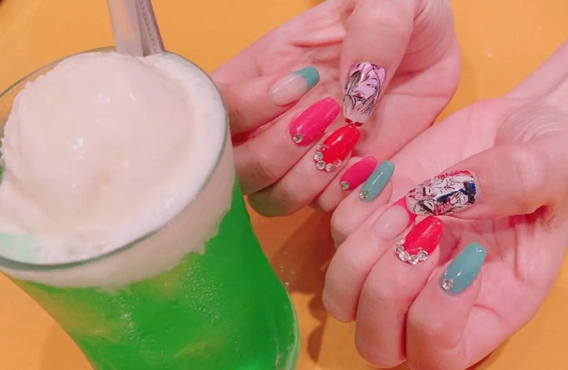 ネイル shizucream 痛デコネイル専門のネイルデザイン