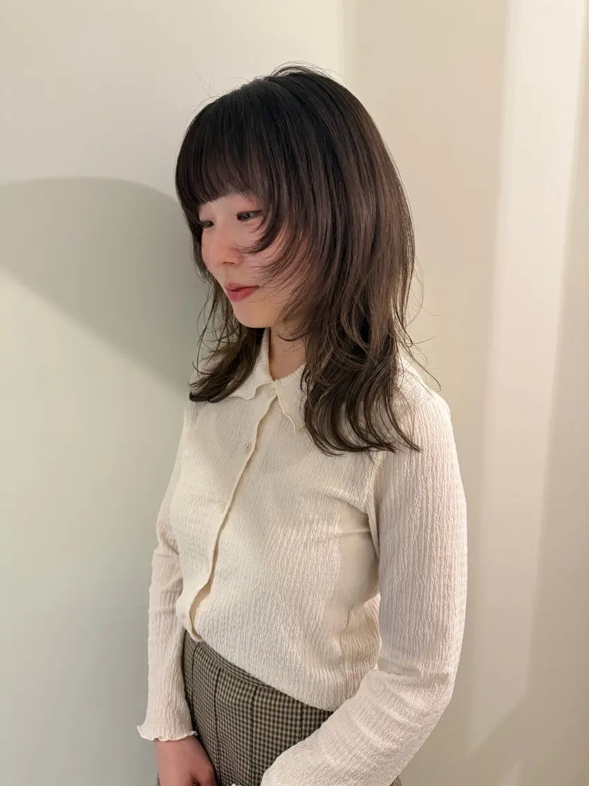 ミディアム ハッシュカット カット 渋谷 留菜のヘアスタイル