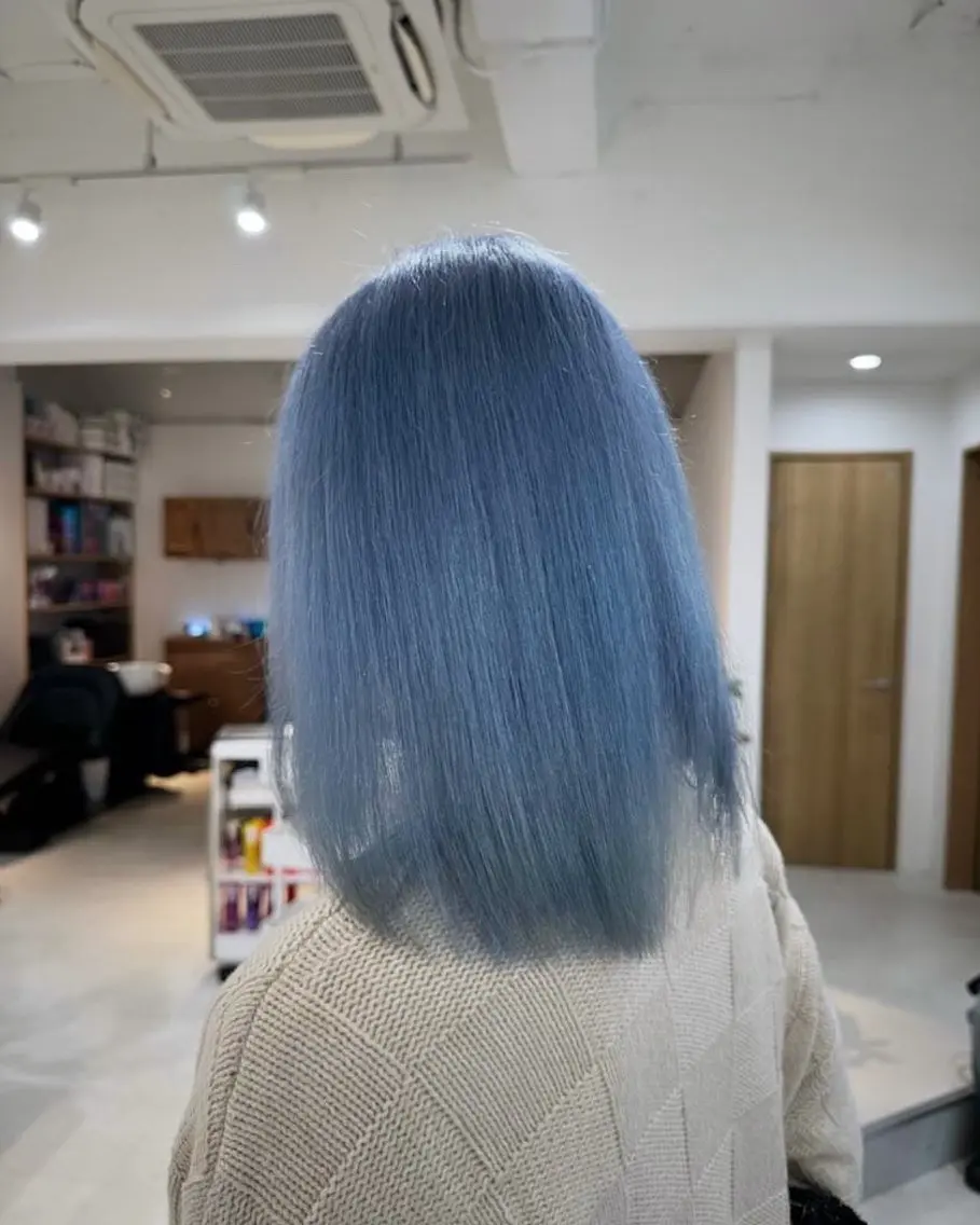 カラー ブリーチ ブルーカラー ヘアカラー 青木 海斗のヘアスタイル