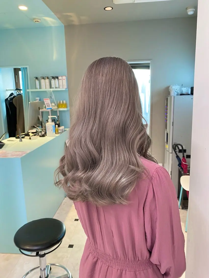 セミロング カラー ヘアアレンジ 韓国レイヤー&ピンク 艶髪🩶maikoのヘアスタイル