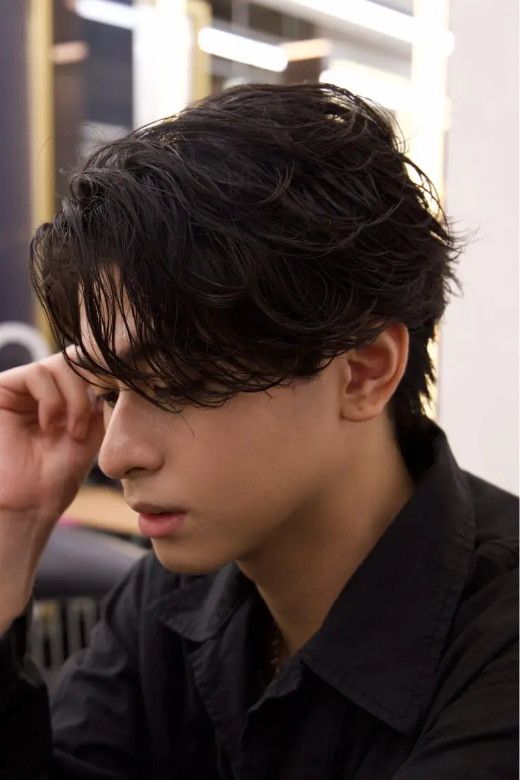 パーマ メンズ フェザーパーマ メンズパーマ 伊佐治 秀弥のヘアスタイル