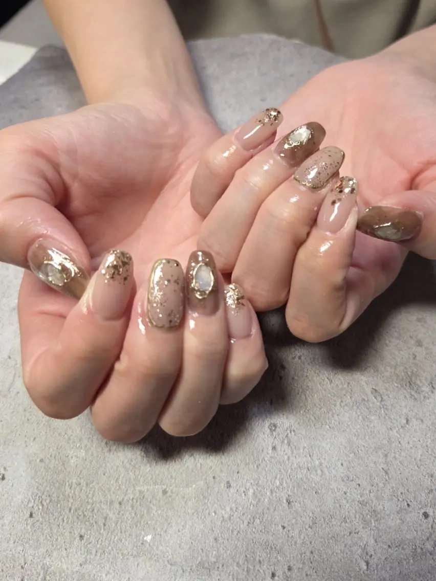 ネイル キラキラネイル マグネットネイル 大理石ネイル(マーブル) ニュアンスネイル ぷっくりネイル flure de neige yukiのネイルデザイン