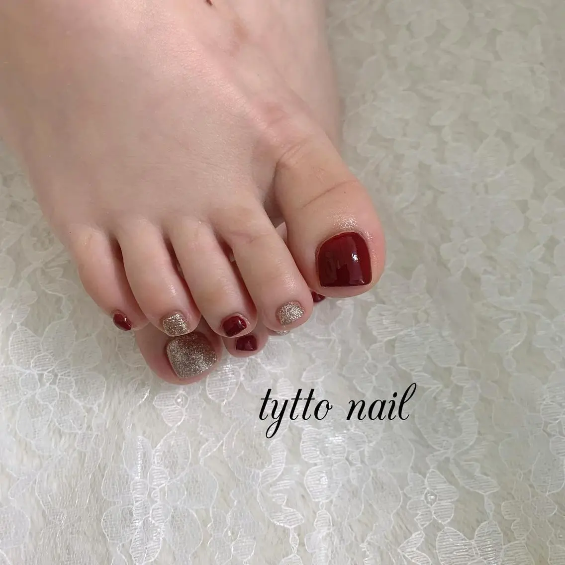ネイル ボルドー フットネイル ラメ(グリッター) オフィスネイル ワンカラーネイル フットネイル tytto nail ❤︎‪‪eri‪‪のネイルデザイン