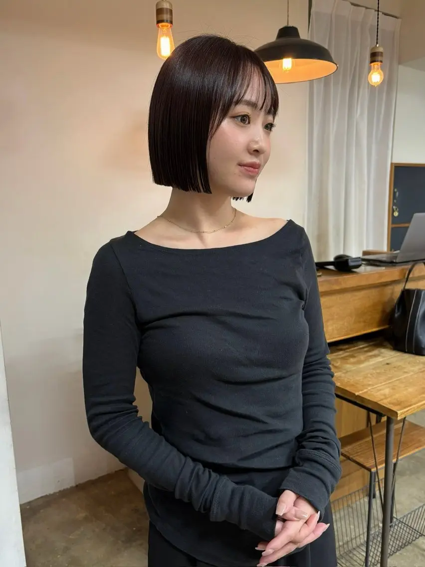 ミディアム カラー ヘアカラー トリートメント 縮毛矯正ボブ&顔まわ レイヤー♡TOMOEのヘアスタイル