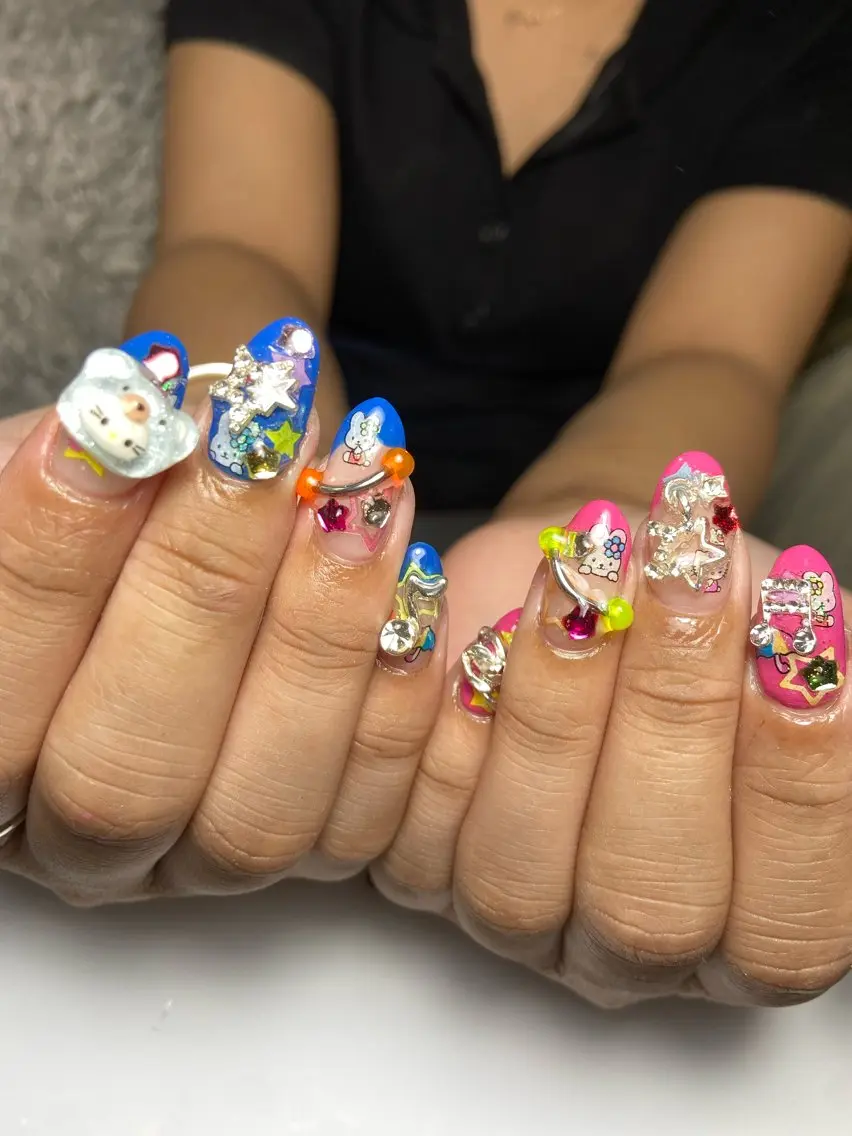 ネイル アートネイル 脇坂 知里のネイルデザイン