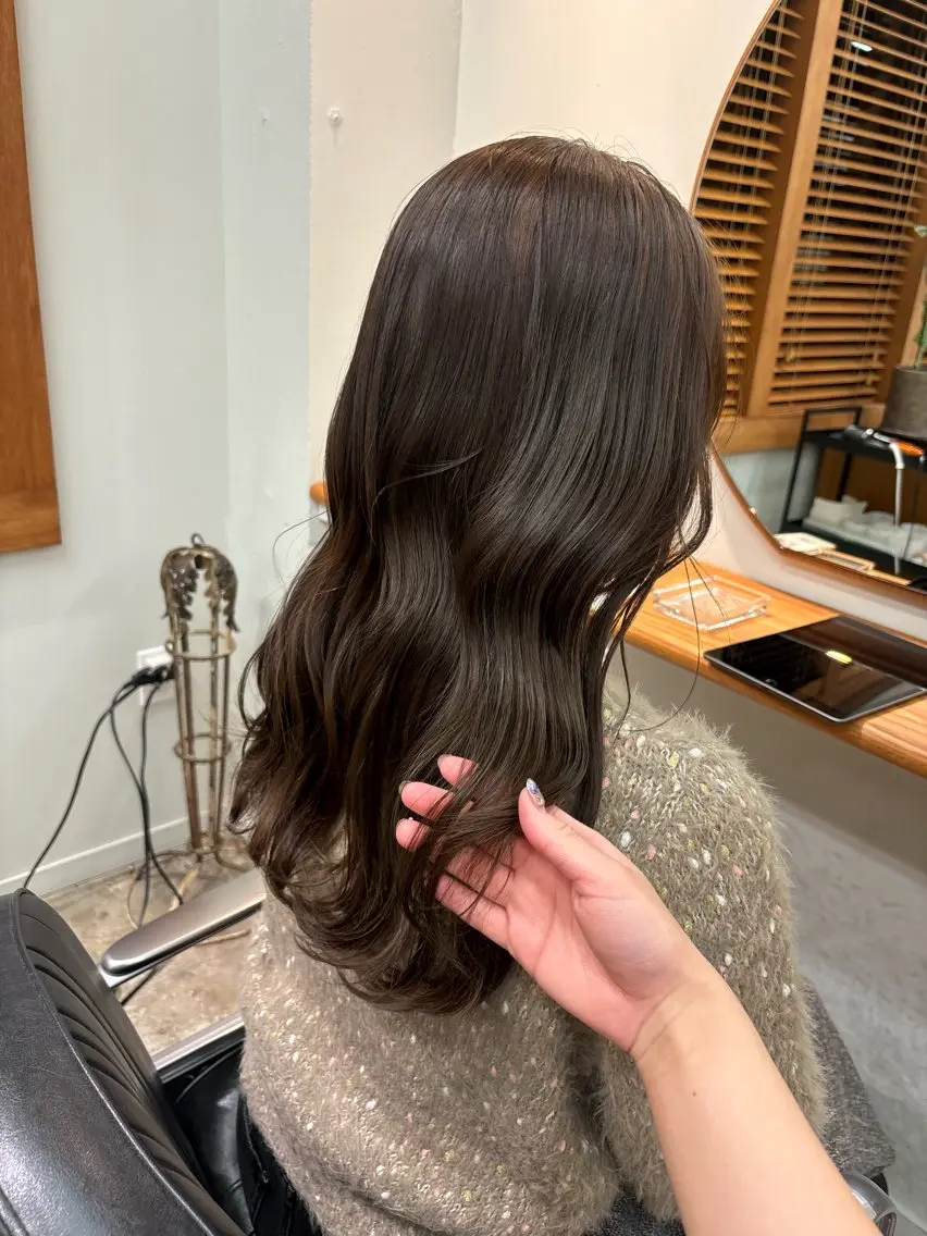 カラー aiko【艶カラー ・ミニモ年内で終了】のヘアスタイル