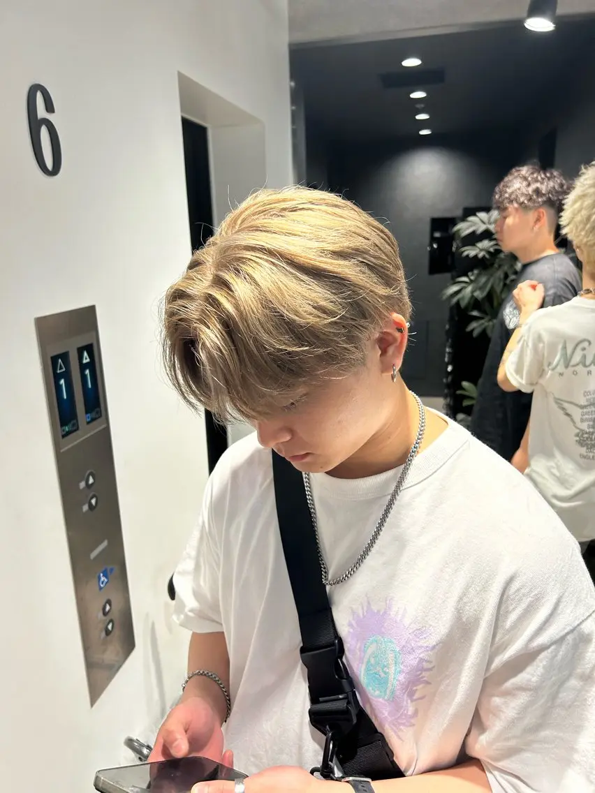 ショート カラー パーマ ヘアアレンジ メンズ キッズ 磯村 翔大のヘアスタイル