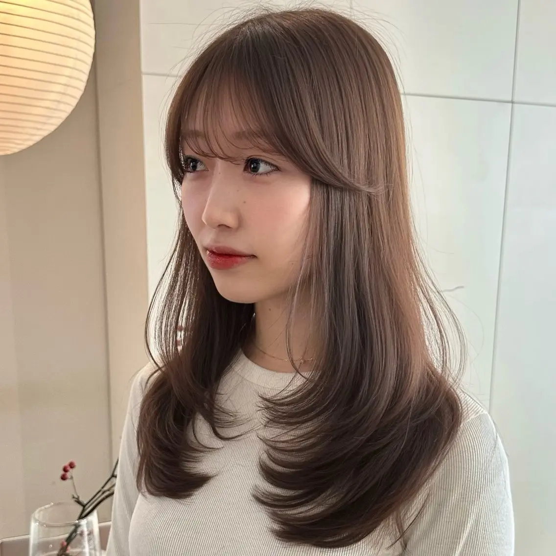 ミディアム カット ヘアカラー トリートメント 🌹ハッシュカット、 レイヤー韓国ヘア🌹のヘアスタイル