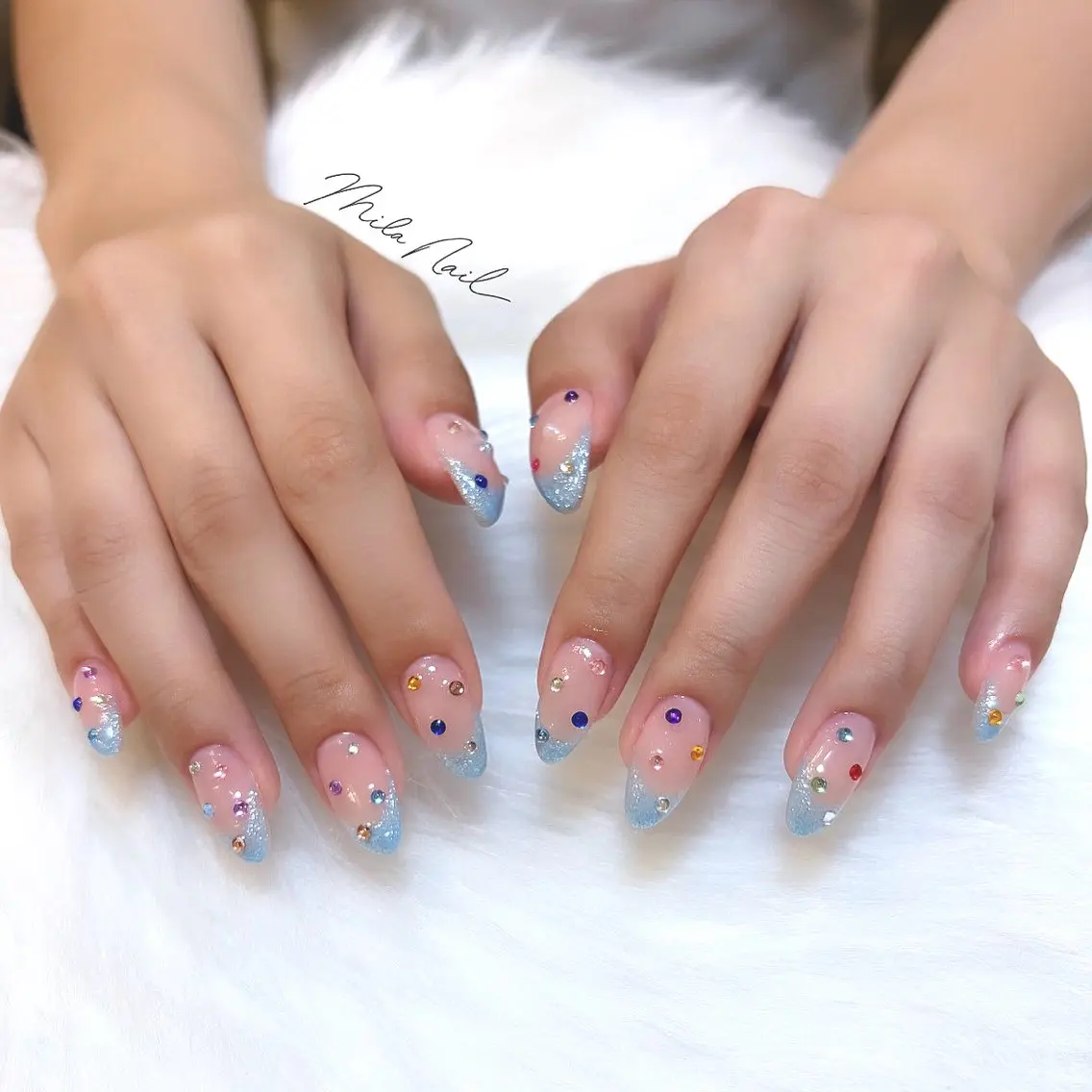 ネイル フレンチネイル キラキラネイル ラメ(グリッター) ストーンネイル 夏ネイル ハンドネイル Mila Nail🐈のネイルデザイン
