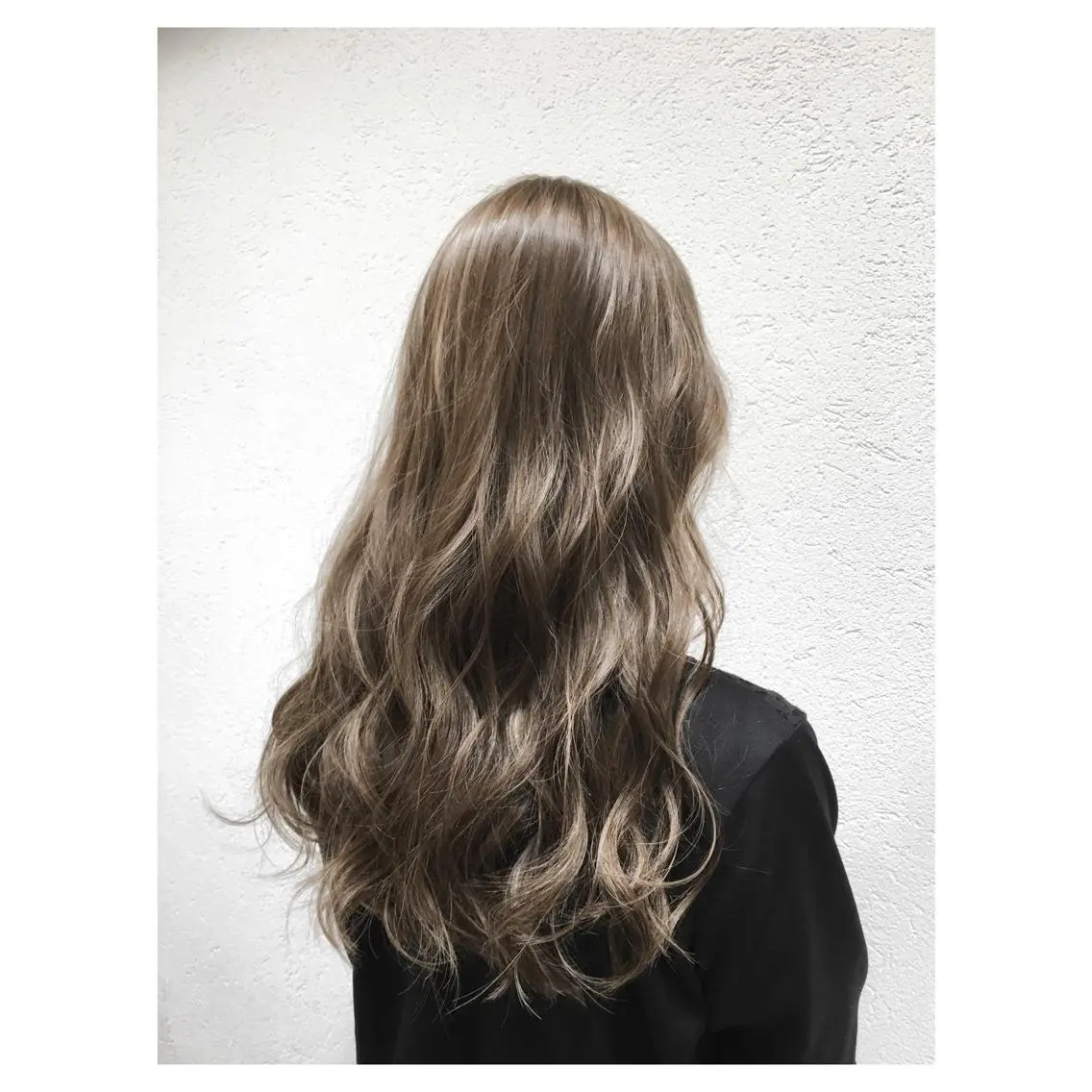 ロング カラー ハイライトカラー イルミナカラー ハイライト biscohair 髪にドラマを。のヘアスタイル