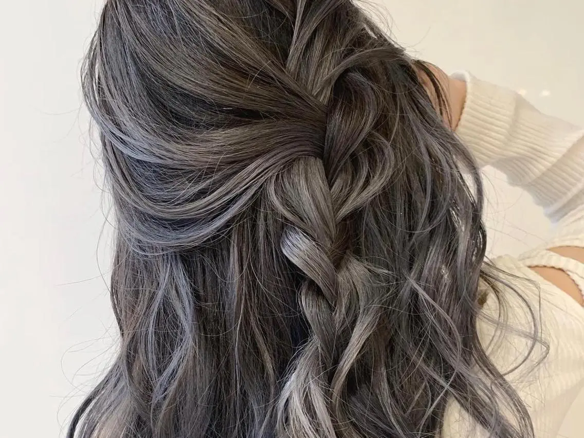 ロング カラー パーマ ヘアアレンジ 【公式】amble luxe池袋東口🩷のヘアスタイル
